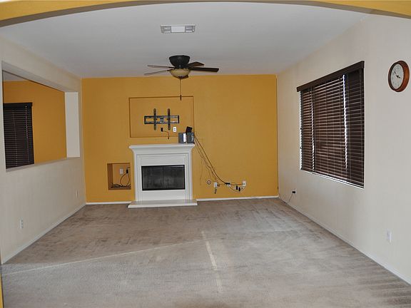 3rd image of 13862 Bayberry St