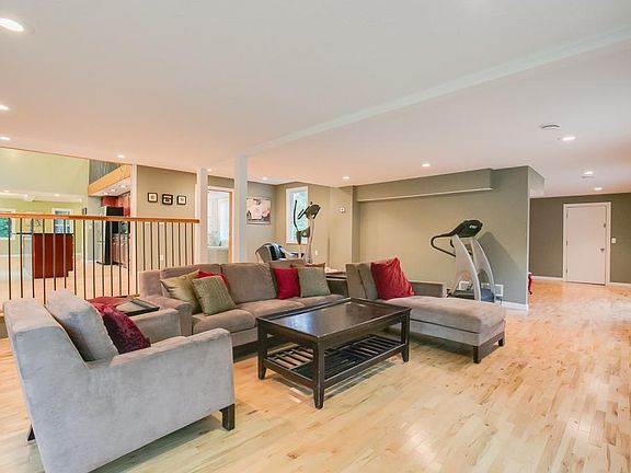 5th image of 24803 Kettle River Blvd