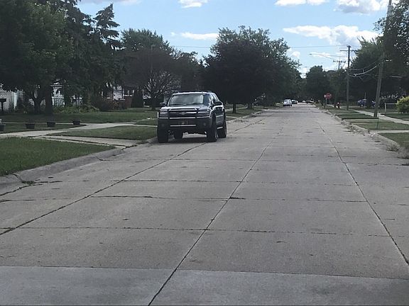 5th image of 25642 Firwood Ave
