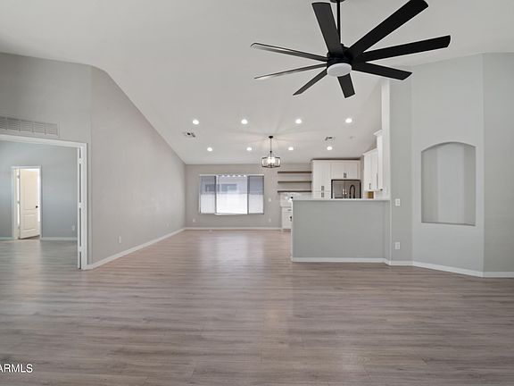 4th image of 16204 W COTTONWOOD Street