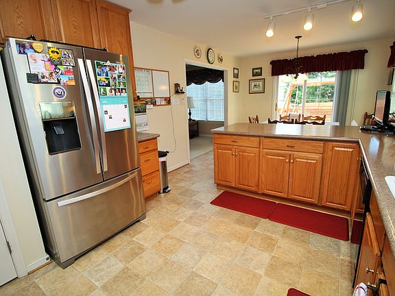 5th image of 6102 Green Haven Dr