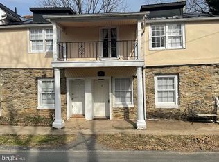 11 N Jay St #4, Middleburg, VA