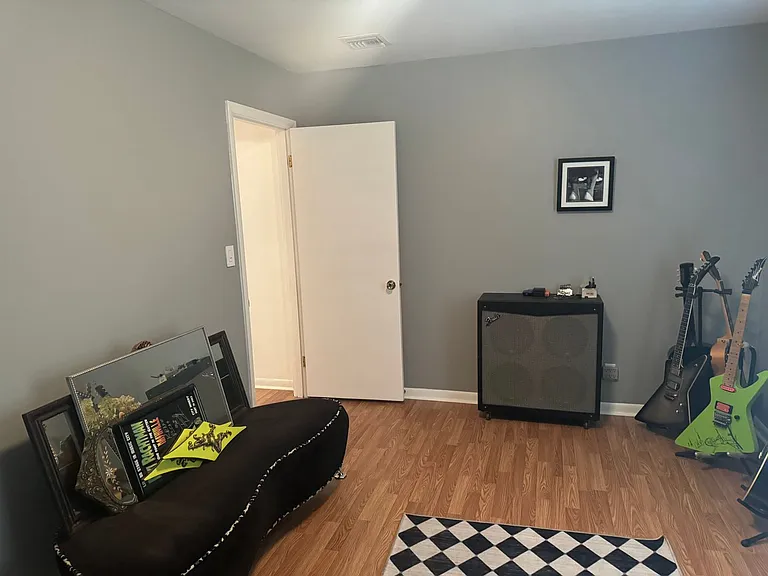 332 Lynn Dr — Photo 22