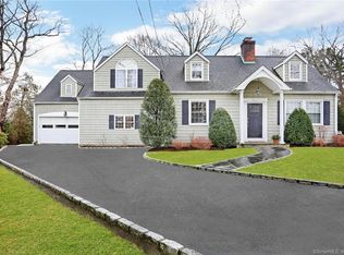 19 Walmsley Rd, Darien, CT 06820