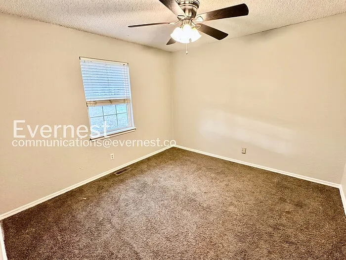 1756 S Pine Ave — Photo 22