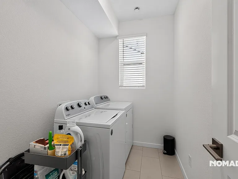 9695 Browns Peak Cir — Photo 15