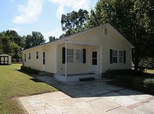 519 W Todd Ln, Charlotte, NC 28208