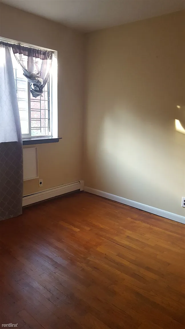 3093 47th St photo 1