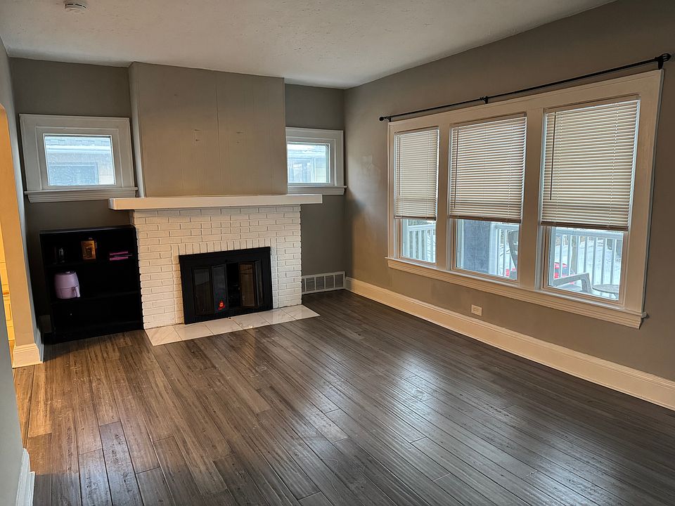 1st image of 2168 Clarence Ave #Up