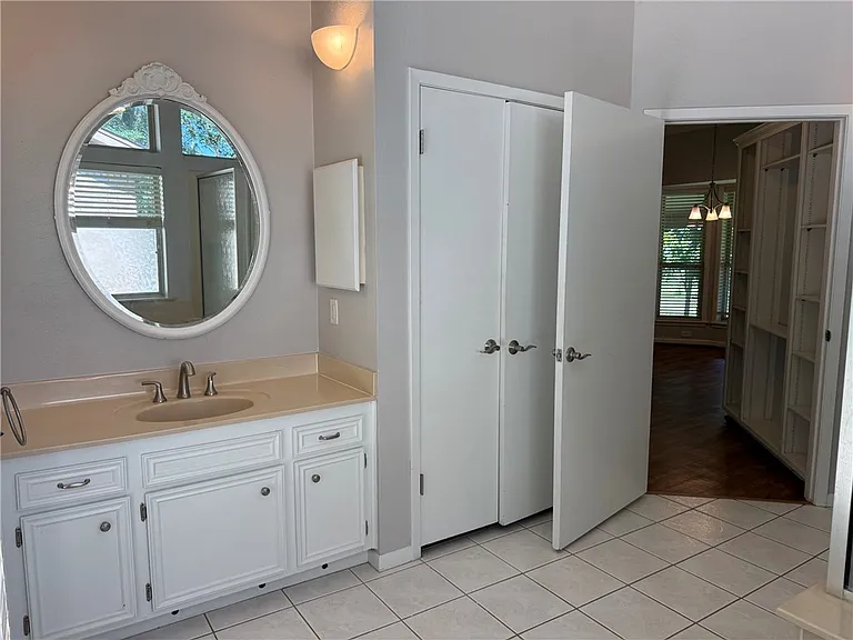 6015 Los Robles Dr #A — Photo 15