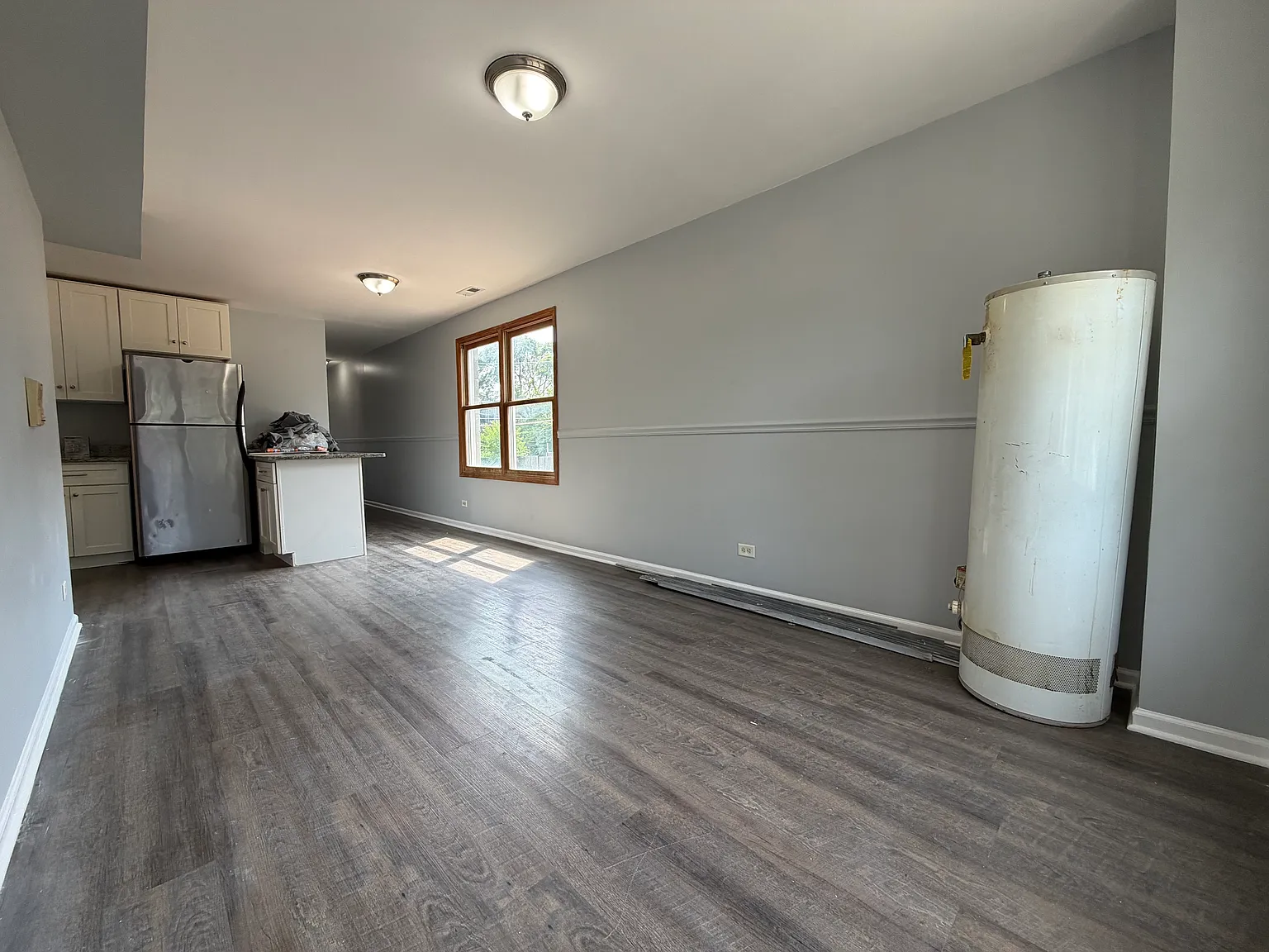 3 bed, 1200 sqft, $2,000 — Photo 3