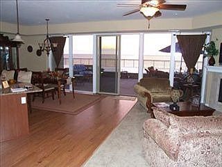 4th image of 9419 Larimar Dr #Bg9e