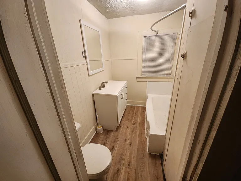 254 Magazine St — Photo 7