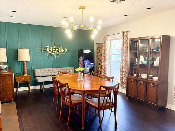 5th image of 4315 Breakwood Dr
