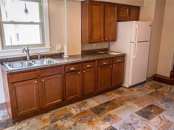 5th image of 1936 Wakefield Ave