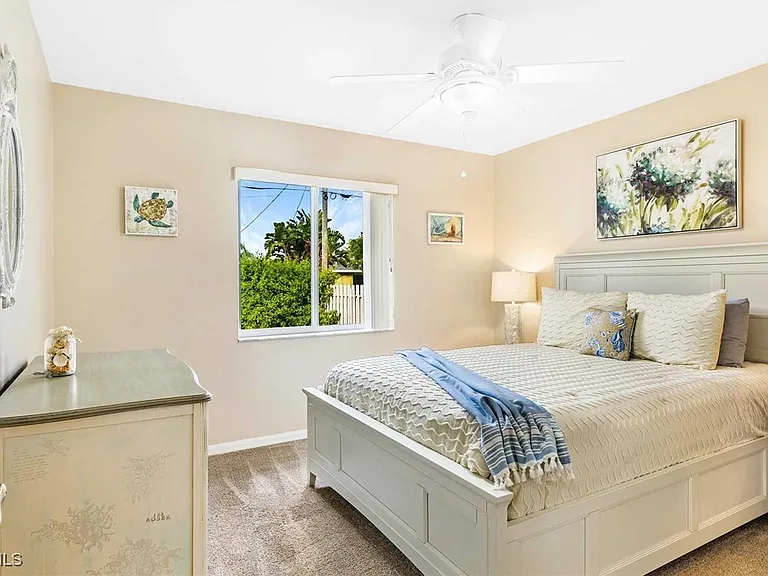 4226 SW 14th Pl — Photo 13