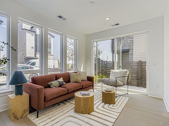 2nd image of 11008 E Hinsdale Circle