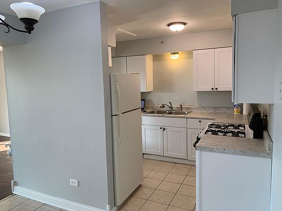 3rd image of 7101 166th St APT 3B