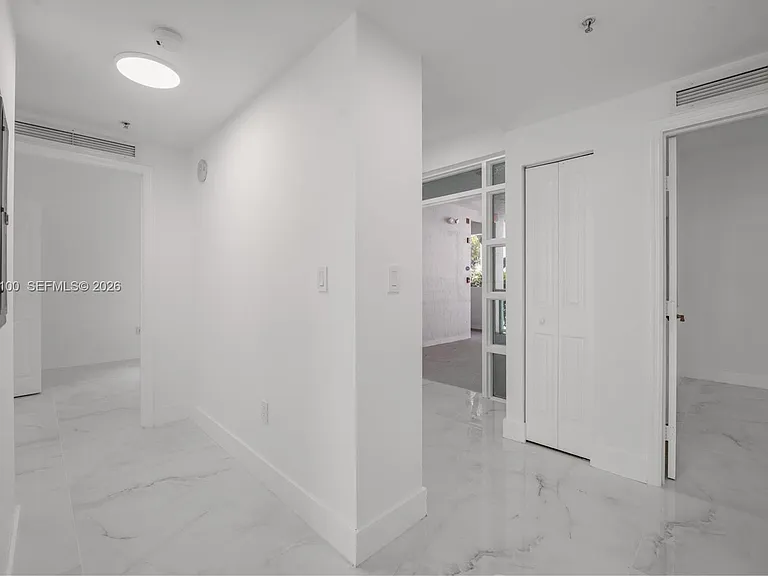 7914 Harbor Island Dr #106 — Photo 6