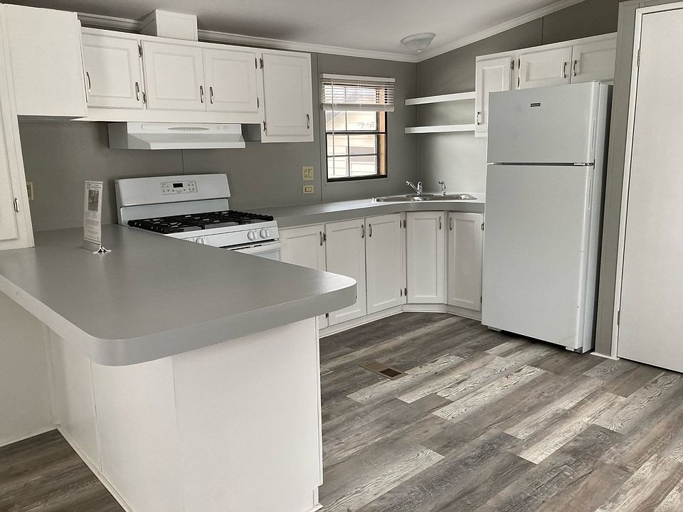 1st image of 463 Elm Dr