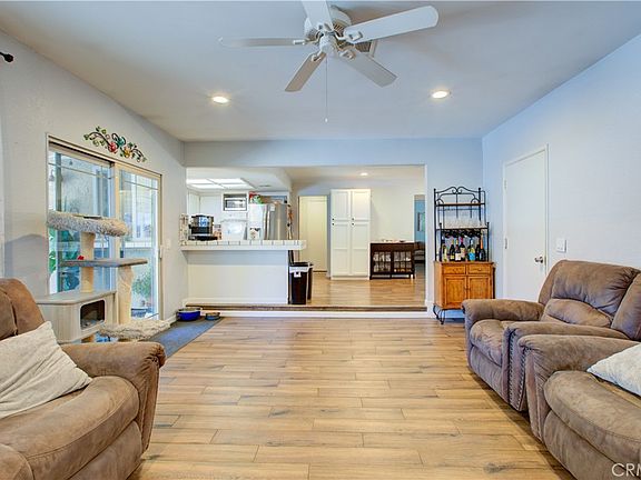 3rd image of 1146 Gregory Ct