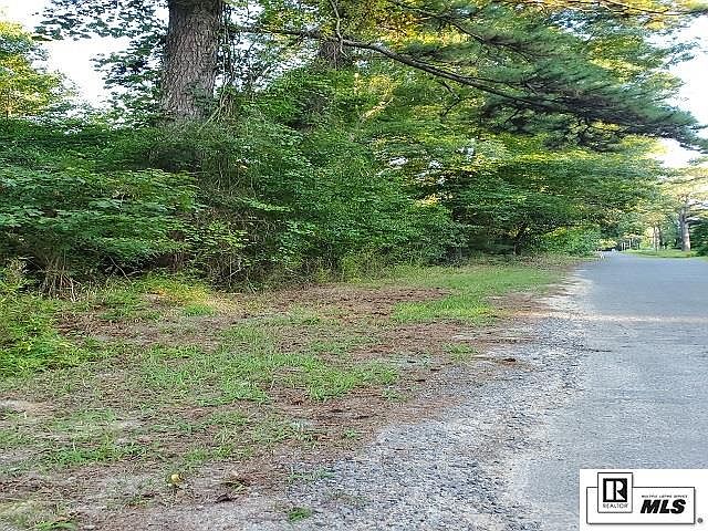 2nd image of Hickory Bend Rd