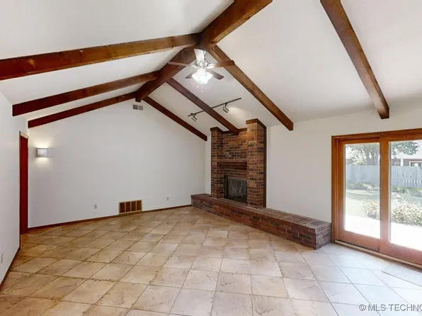 2012 7th Ave NW, Ardmore, OK 73401