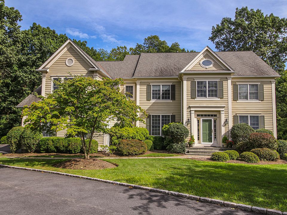 1st image of 38 N Brook Ln