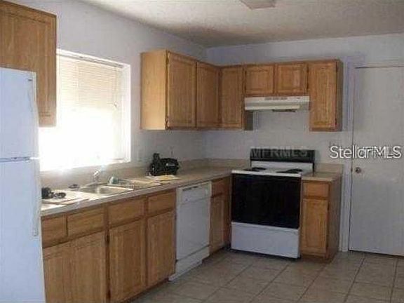 3rd image of 3111 Eleuthera Ln