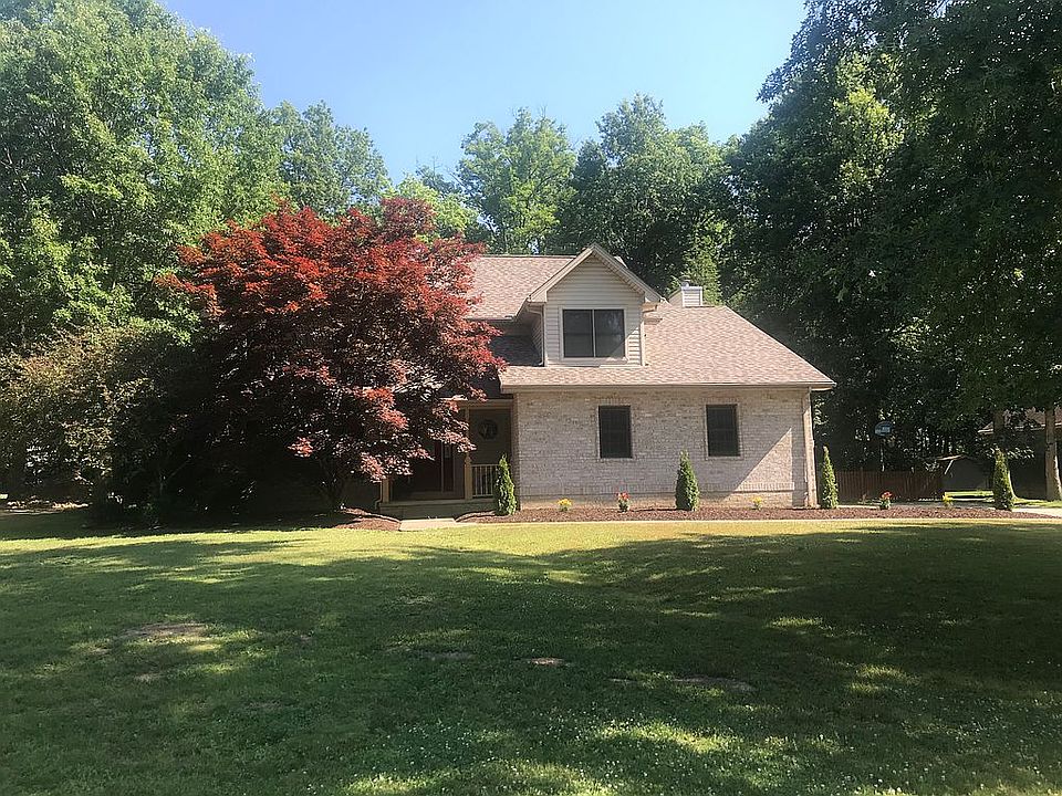 2nd image of 3843 Timber Ln