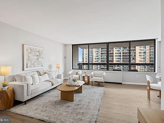3rd image of 3701 S George Mason Dr Unit 916N