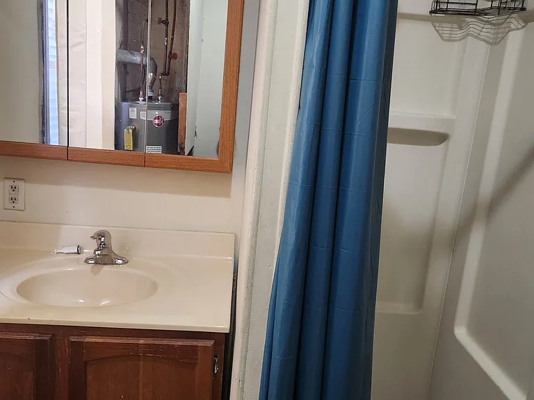 1223 W Norwegian St #2 — Photo 4