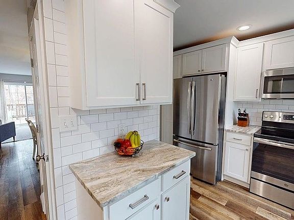 2nd image of 1465 Hooksett Road #434