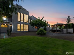 16306 Valhalla Drive, Bothell, WA 98011