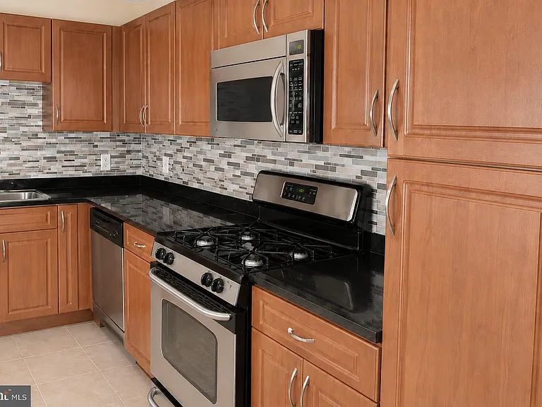 12921 Centre Park Cir #301 — Photo 10