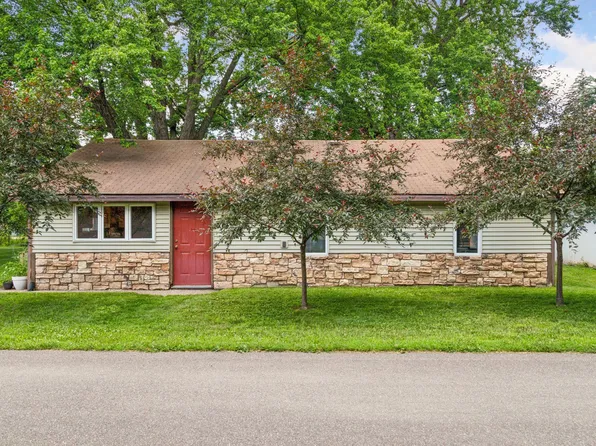 416 Wallace St N, Delano, MN 55328