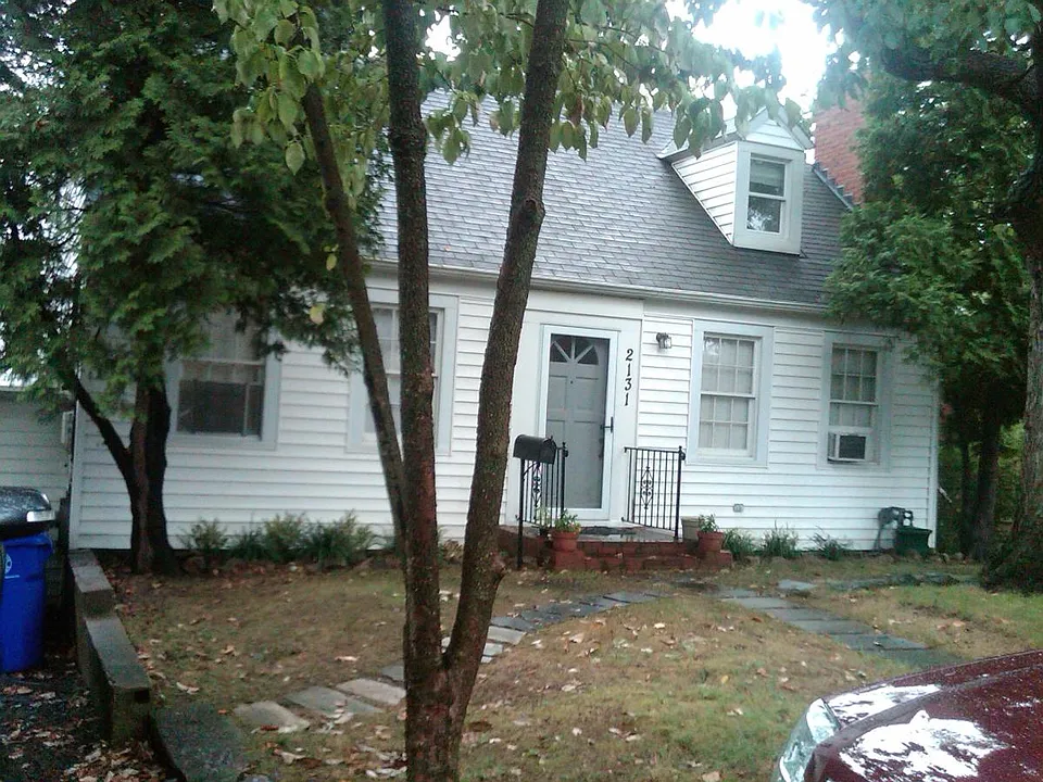 2131 N Stafford St #ST FLOOR