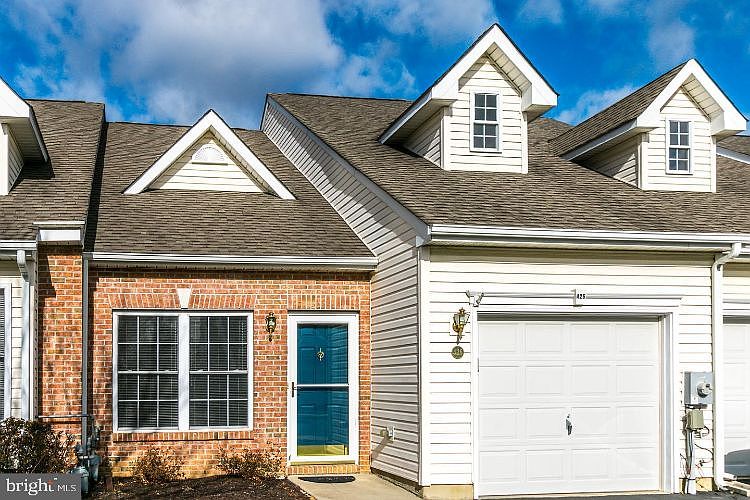 1st image of 426 Sweetman Dr