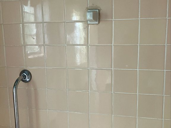 5th image of 1635 Section Rd APT 1