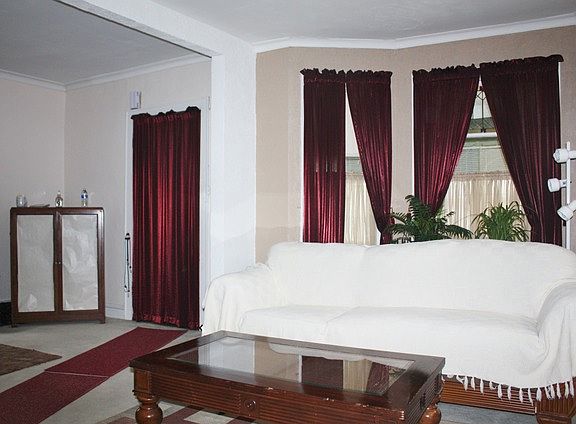 3rd image of 1101 Highland Ave
