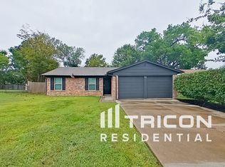612 Circleview Dr, Mansfield, TX 76063