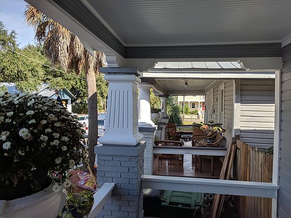 4th image of 935 E 11th Ave