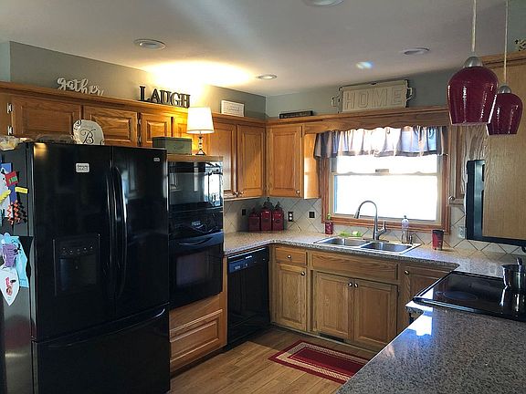 2nd image of 1807 Lakeview Dr