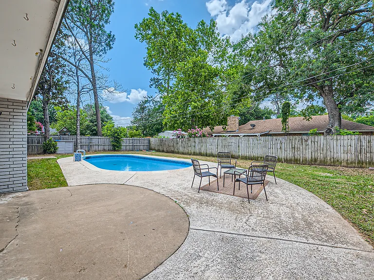 1308 Ashbury Dr — Photo 28