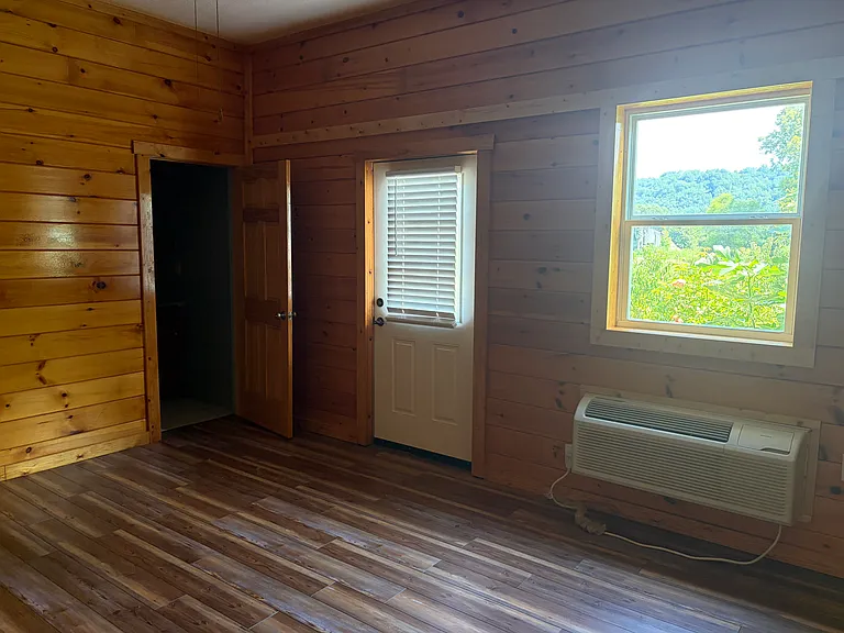 2640 Upper Middle Creek Rd #2 — Photo 11