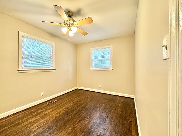 4617 Tower Rd — Photo 10