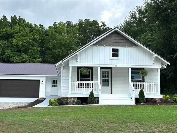 306 E North St, Lincoln, AR 72744