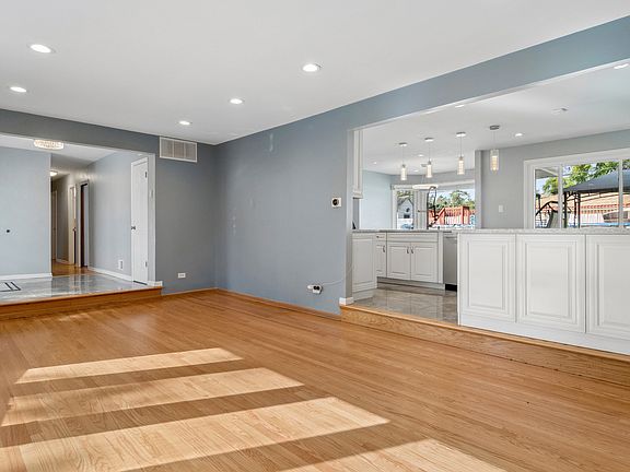5th image of 8736 S 80th Ct