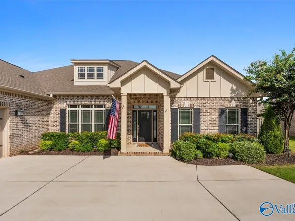 24 Queensland Dr, Huntsville, AL 35824