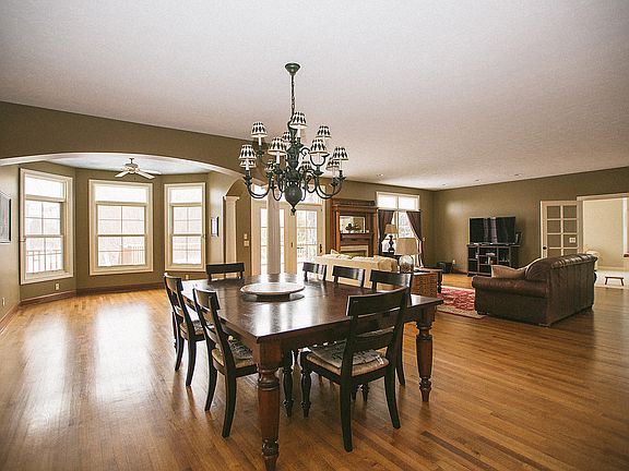 2nd image of 10835 Westridge Way